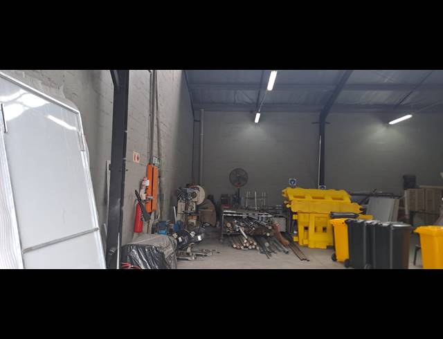 260M² MINI FACTORY FOR SALE IN UMGENI BUSINESS PARK